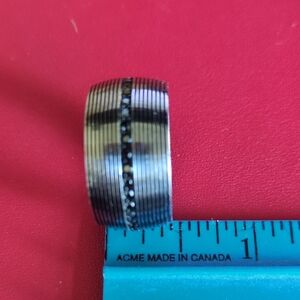 New Swarovski Silver and Black Stone Ring